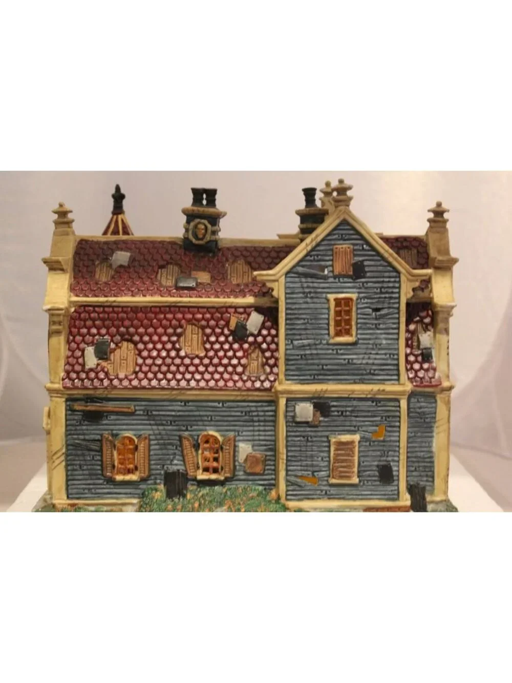 Lemax Spooky Town - Black Cauldron Inn  - Tested (see desc)